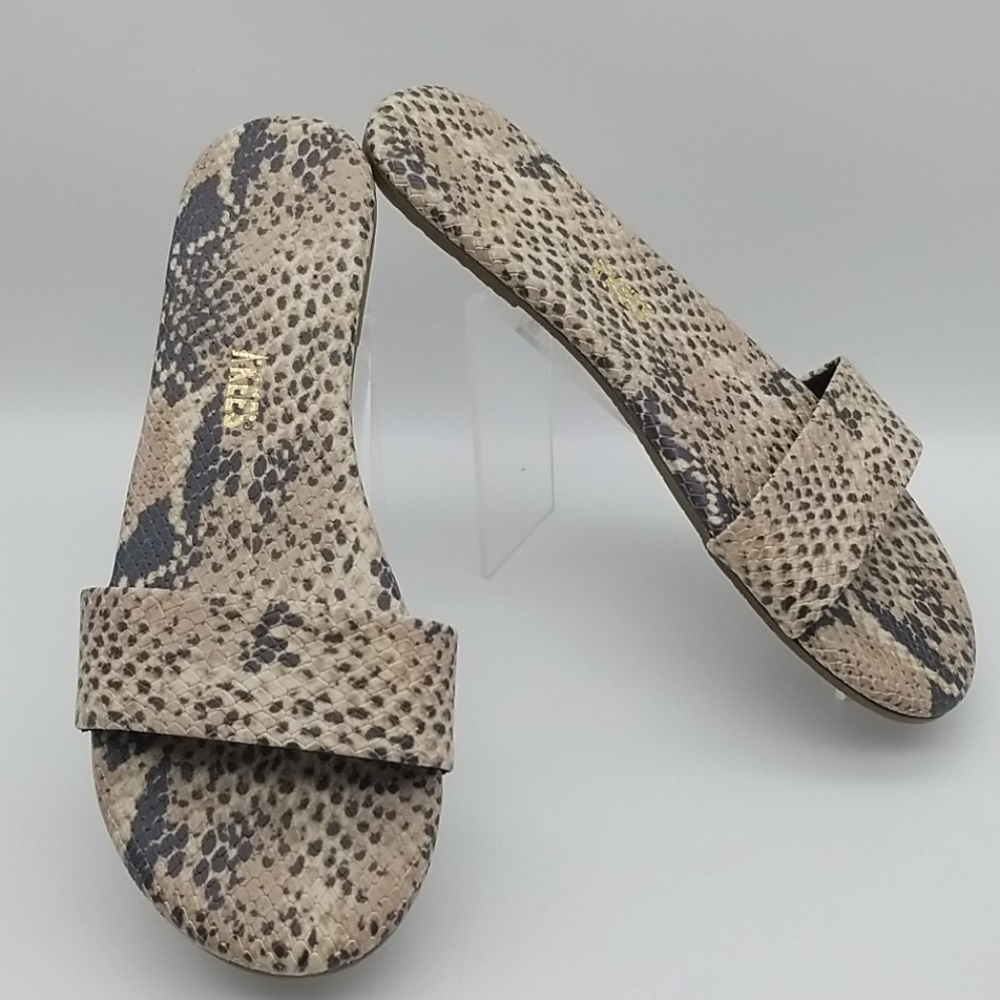 TKEES Sandal Snakeskin size 7